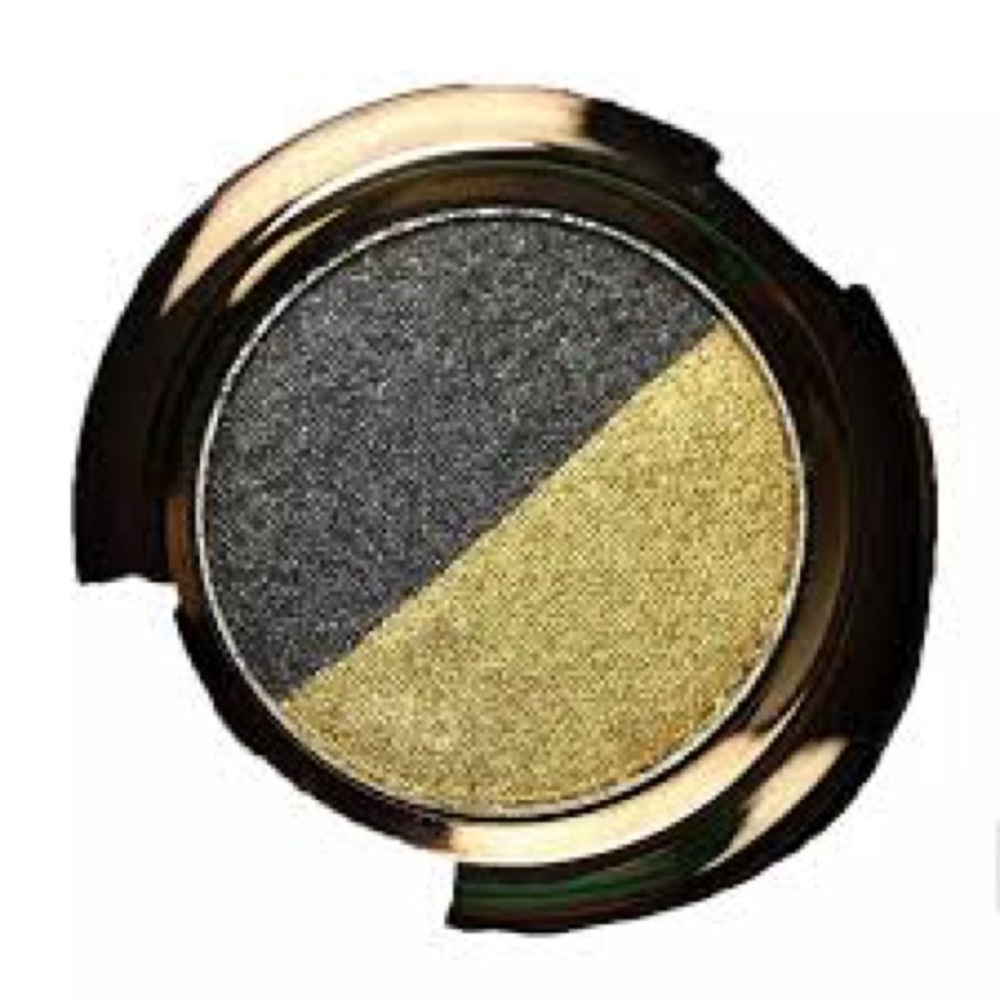 Urban Decay eyeshadow duo in spell